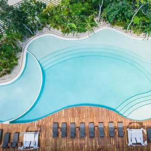 Ophelia 5*, Tulum Pueblo Mexico
